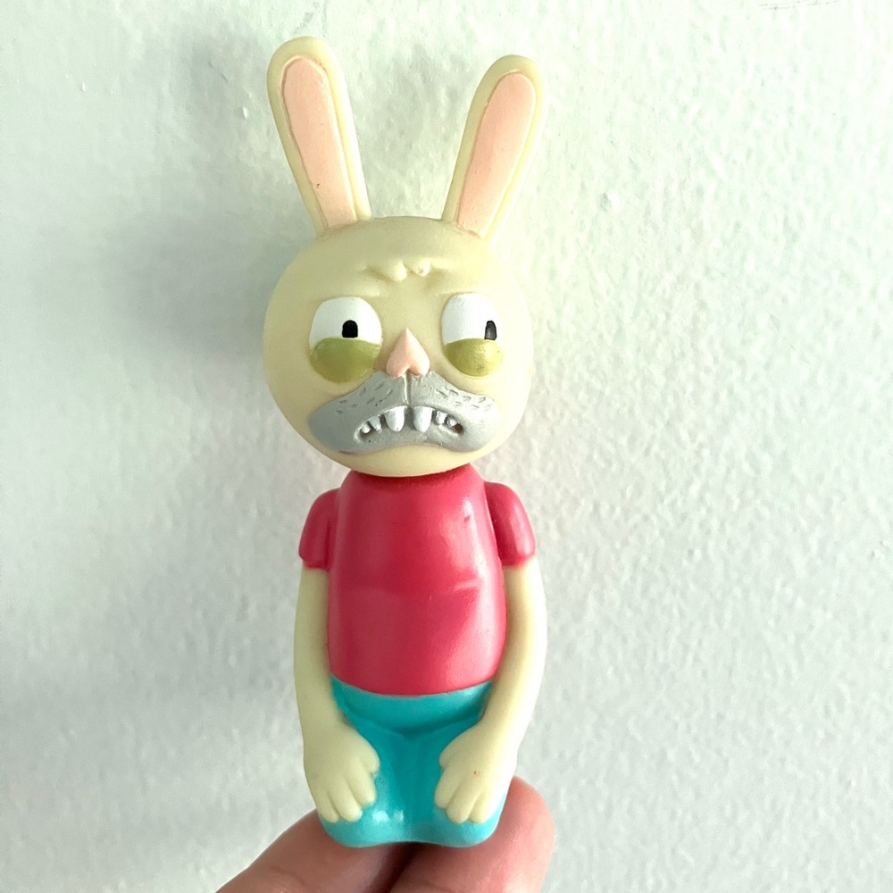 Retro vinyl bunny rabbit anthropomorphic figure toy décor collectible